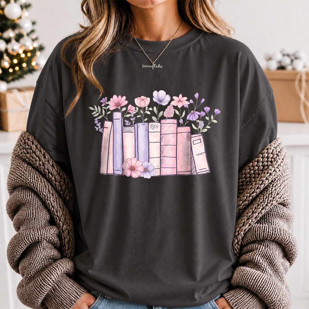 Floral Book Lover T-Shirt - Perfect for Bookworms