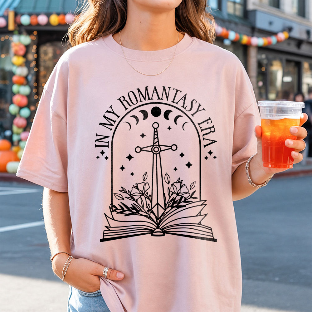 Bookish Book Lover T-Shirt – In My Romantasy Fra Image 6 Bookish Book Lover T-Shirt - In My Romantasy Fra 6